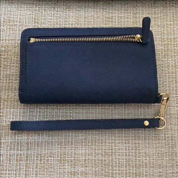 Michael Kors iPhone Wallet - Picture 3 of 4
